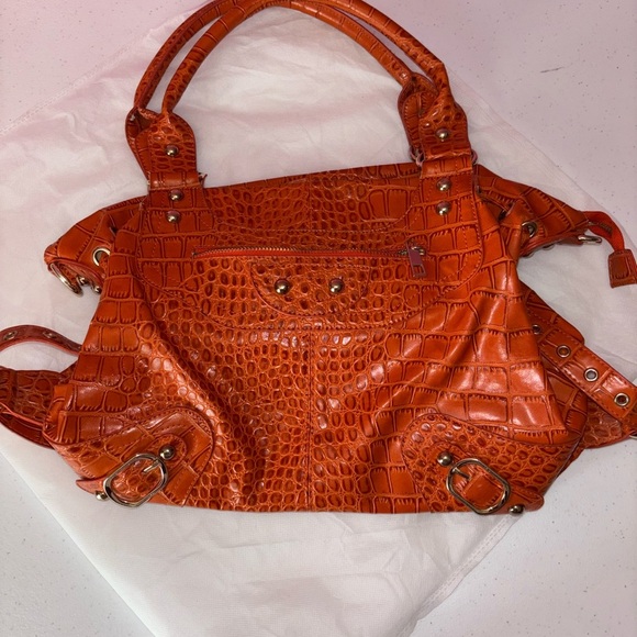 Array Orange Shoulder Bag with Textured Design - Picture 1 of 16